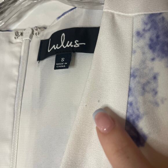 NWT Lulus White Blue Floral Print Deep V-Neck Sleeveless A-Line Dress Size Small - Picture 14 of 16